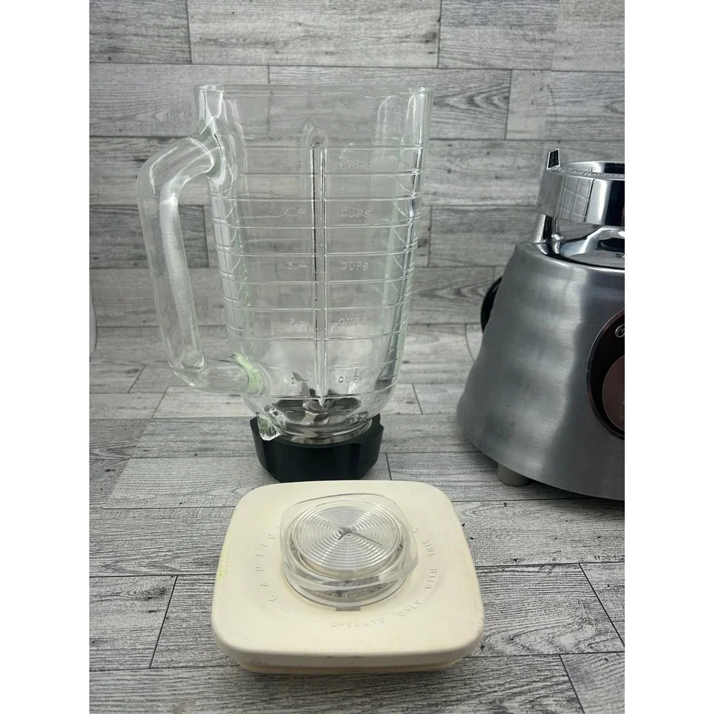 Osterizer Classic Blender Brushed Chrome‎ Beehive Metal Base 600W Glass Jar 564A